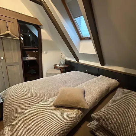 Dvor 13 Maison d'hôtes Hokovce