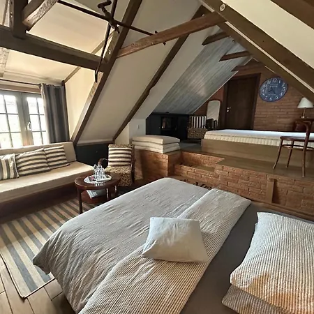 Maison d'hôtes Dvor 13 4*