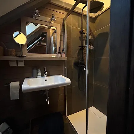 Dvor 13 Maison d'hôtes Hokovce