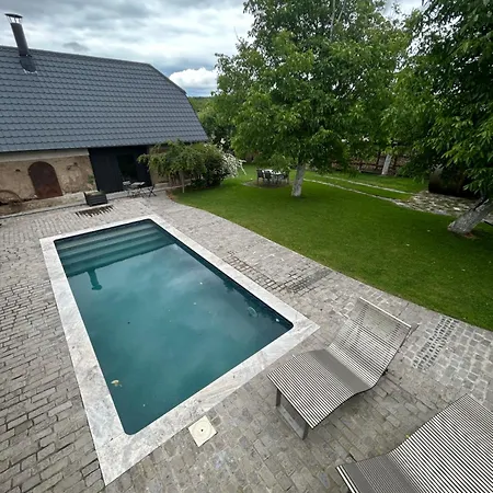 Maison d'hôtes Dvor 13